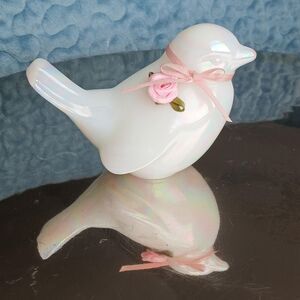 Fenton Iridescent Glass Bird Figurine – Vintage Carnival Glass Songbird